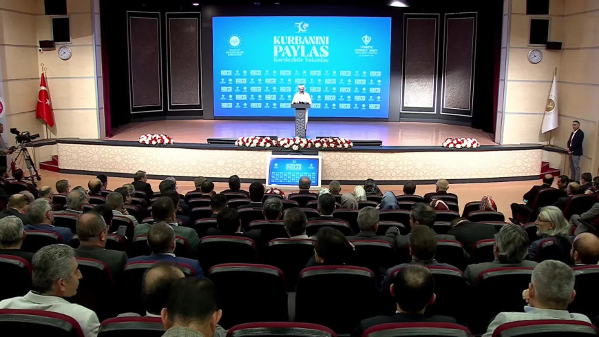 Diyanet İşleri Başkanı Erbaş: “2025 yılı vekâletle kurban kesim bedeli yurt içinde 13 bin 500 TL, yurt dışında 5 bin 450 TL olarak belirlendi”