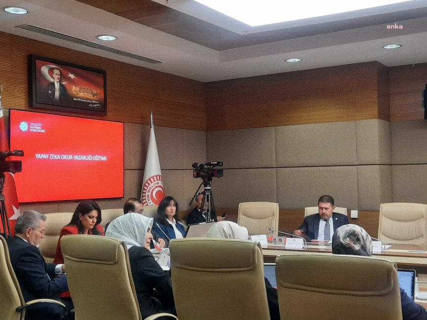 TBMM Yapay Zeka Araştırma Komisyonu... İletişim Başkanlığı Daire Başkanı Ayan: "Ana noktamız kurumdaki yapay zeka okuryazarlığını geliştirmek"
