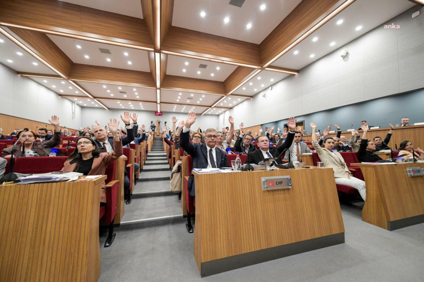 İzmir Büyükşehir Belediye Başkanı Tugay: “Bizler birilerini zengin etmek için değil, insanlar adil bir şekilde yaşasın diye dertlenen insanlarız”