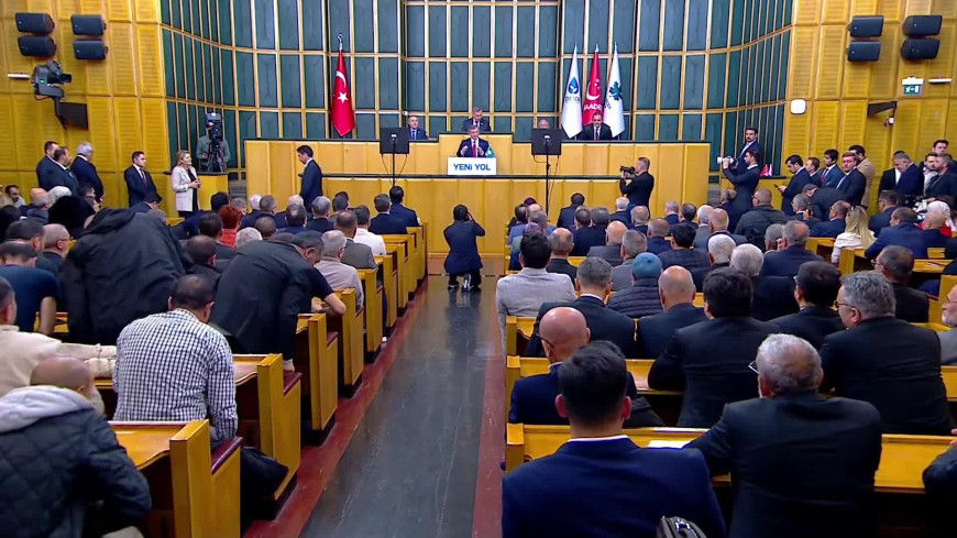 Yeni Yol grup toplantısı... Ahmet Davutoğlu: Kanal İstanbul’un kalan İstanbul’u da yok etmesine asla izin vermeyeceğiz