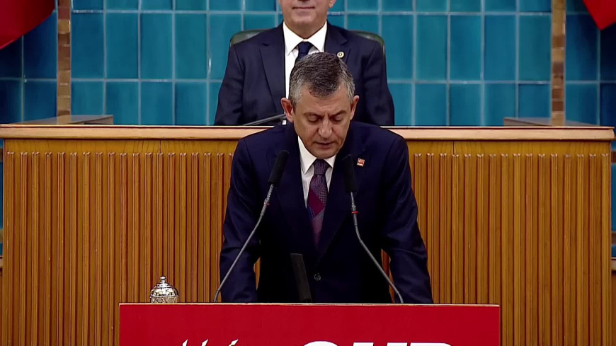 CHP grup toplantısı... Özgür Özel'den "Kanal İstanbul" çıkışı: "İyi ki İstanbullular oraya muhafız diye Ekrem Bey'i dikmişler"