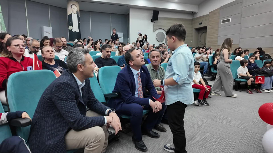 Bornova’da Çocuk Meclisi toplandı: Minikler büyüklere taleplerini sıraladı