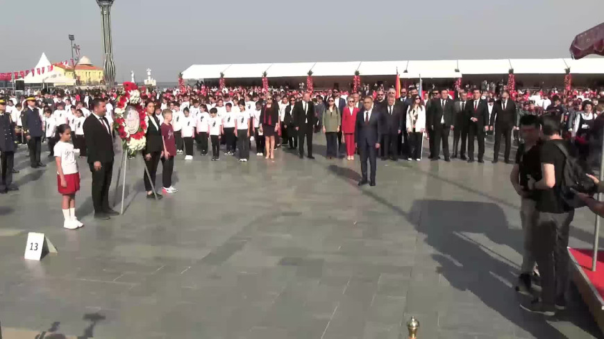 İzmir'de 23 Nisan coşkuyla kutlandı