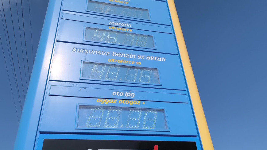 Benzin zammına tepki gösteren vatandaş: "Arabayı, motoru eve bağlayacağız"