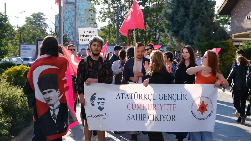 Öğrenciler Eskişehir’den haykırdı: Biz hukuksuzluğa karşı adaletin sesiyiz
