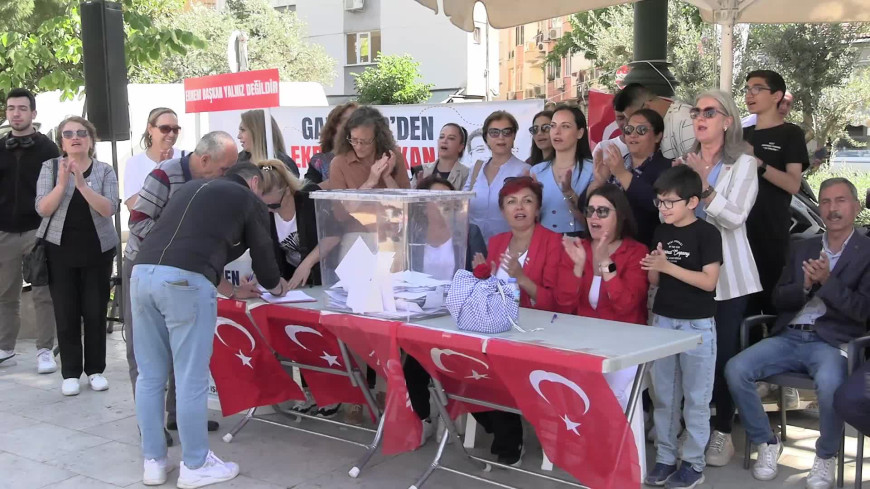 İzmir'de İmamoğlu için yazılan mektuplar bisikletle Silivri'ye doğru yola çıktı