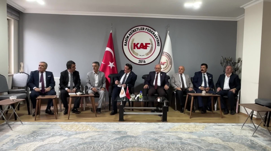PKK'nın fesih kararı... Van'daki aşiretler: "Hepimiz aynı gemide yaşıyoruz. Doğu, Güney Doğu'ya sadece cezaevleri değil, fabrikalar gelmelidir"