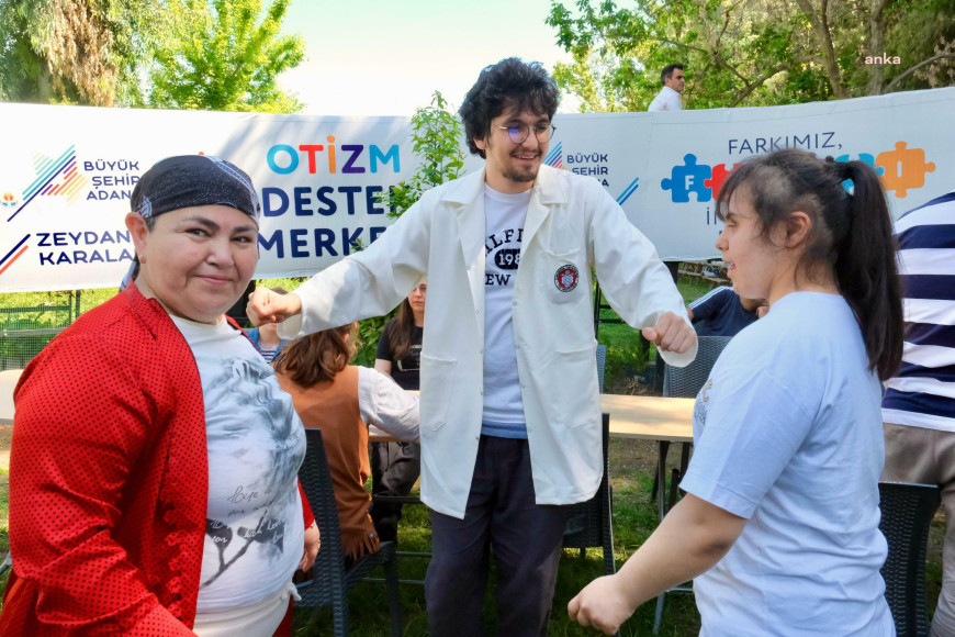 Çukurova Üniversitesi Tıp Fakültesi öğrencileri, otizmli çocuklar ve aileleriyle buluştu