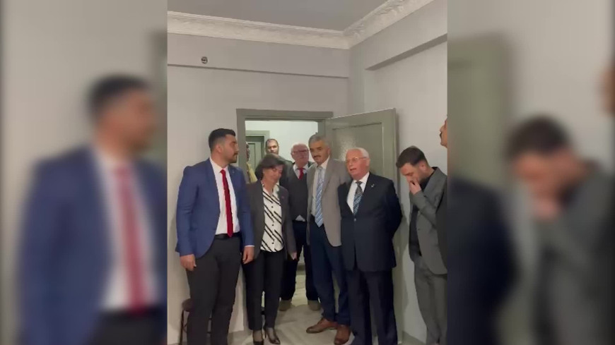 Zafer Partisi Fındıklı İlçe Başkanlığı binası açıldı. Açılışa Fındıklı Belediye Başkanı Çervatoğlu da katıldı