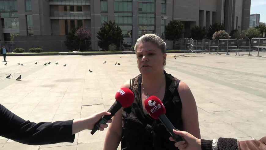 Saraçhane tutuklularının anneleri isyan etti: “İki çocuğunu öldüren adam dışarı çıkmış Özgür Özel’e vuruyor... Bizim çocuklarımız ne yaptı da orada yatıyor?”
