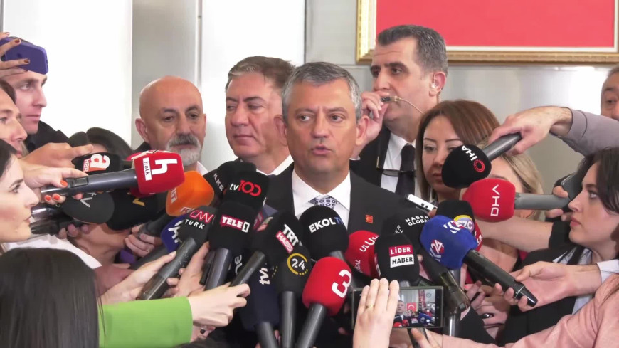 Özgür Özel’den Akın Gürlek’e: “Ne demek antetsiz kağıda dedikodu basın bülteni"