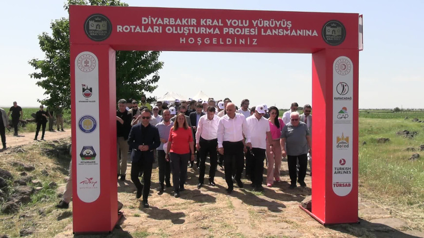 Diyarbakır Kral Yolu Rotaları Oluşturma Projesi... Vali Zorluoğlu: “Terörsüz Türkiye” vizyonu Diyarbakır'ın huzuruna güç ve anlam kattı”
