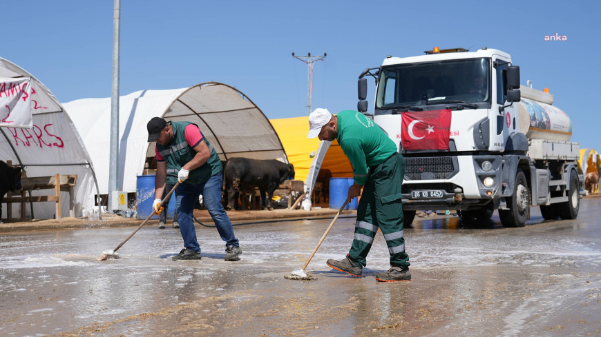 Keçiören’de kurban pazarı günlük temizleniyor