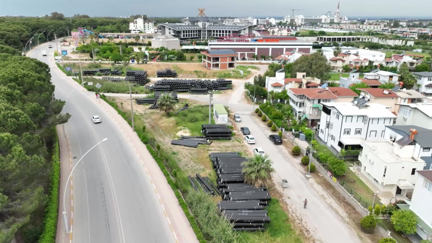Antalya Büyükşehir Belediyesi'ne bağlı ASAT, Serik Oteller Bölgesi İçme Suyu Hattı Yapım işine başladı