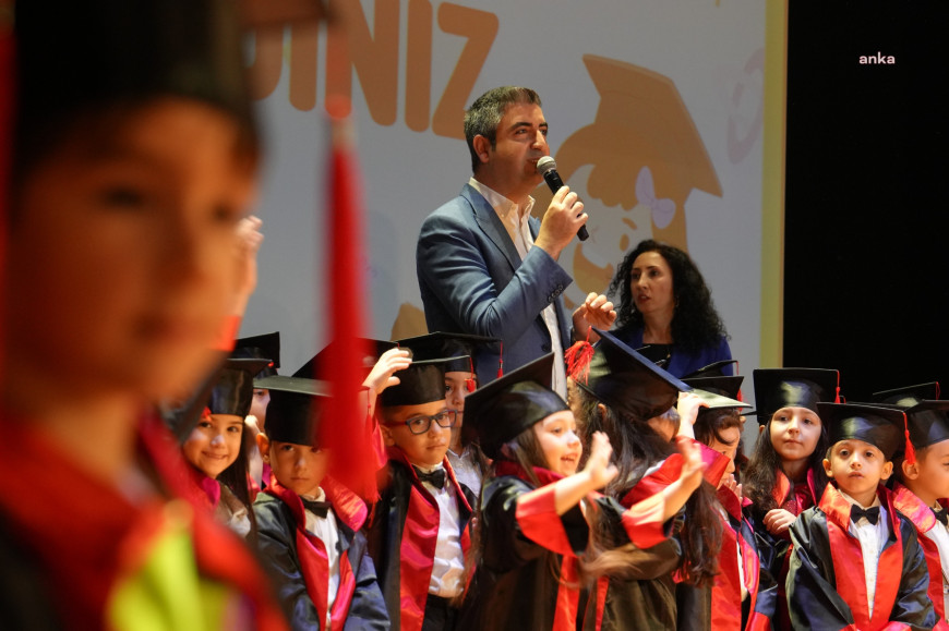Kartal Belediyesi’nin kreşlerinde mezuniyet heyecanı