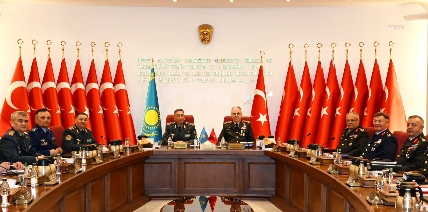 Genelkurmay Başkanı Orgeneral Metin Gürak, Kazak mevkidaşı Kamaletdinov ile görüştü
