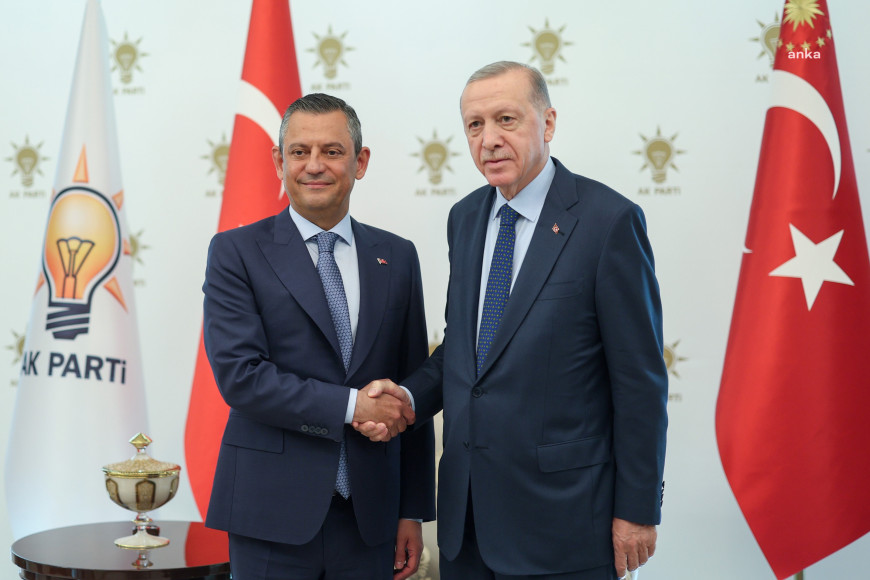 Özgür Özel'e fiziksel saldırı... Fahrettin Altun: "Cumhurbaşkanımız Erdoğan, Özel'i telefonla arayarak geçmiş olsun temennilerini iletti"