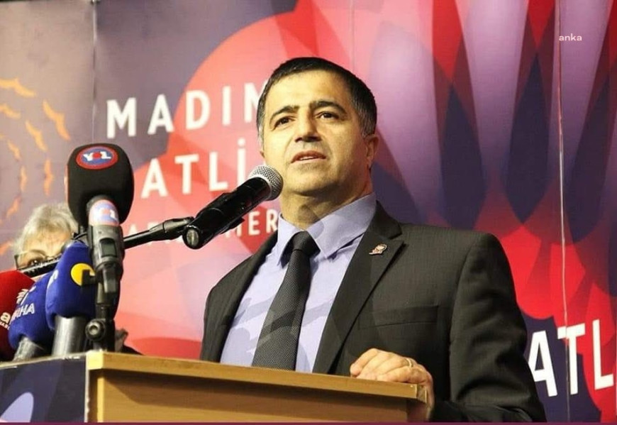 Almanya Alevi Birlikleri Federasyonu Başkanı Mat'tan 73 yaşındaki annesinin “terör propagandası” suçlamasıyla ifadesinin alınmasına tepki