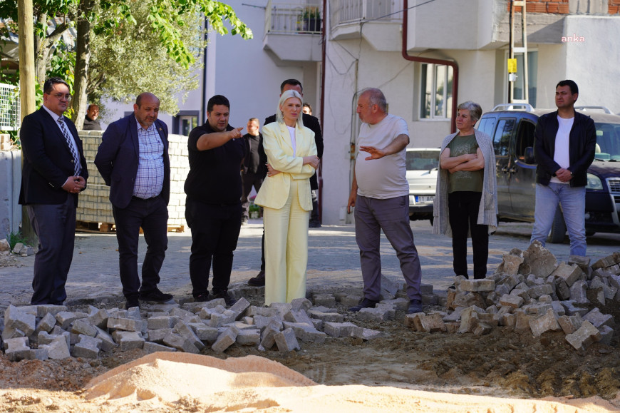 Bilecik Belediye Başkanı Subaşı, kilit parke taşı çalışmalarını inceledi