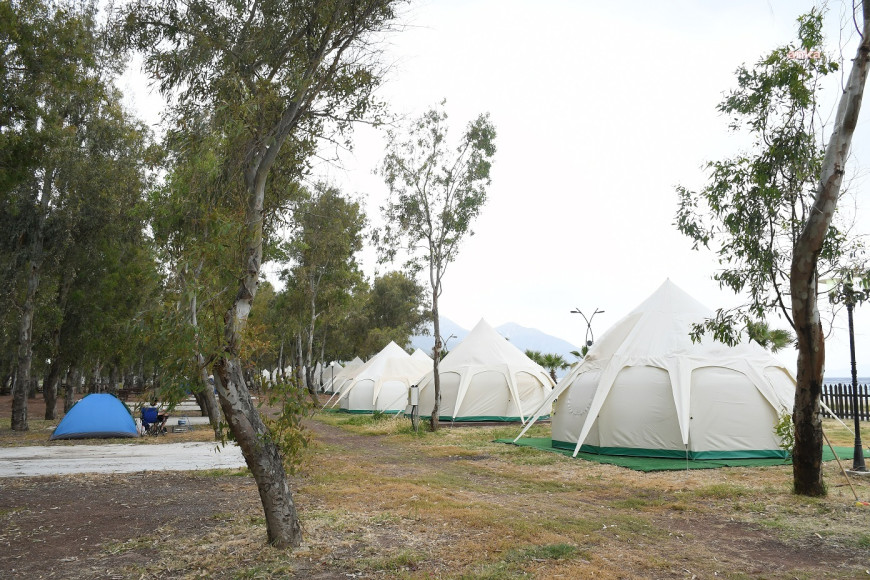 Kuşadası Belediyesi'nce kente kazandırılan Ada Camping, konuklarını ağırlamaya hazırlanıyor
