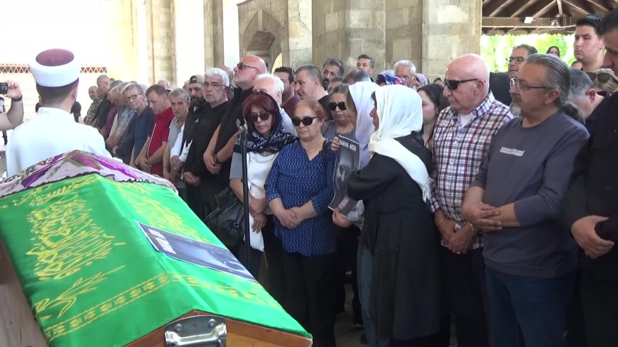 Bahar Aksu memleketi Edirne’de toprağa verildi, kadınlar ön sıradan saf tuttu