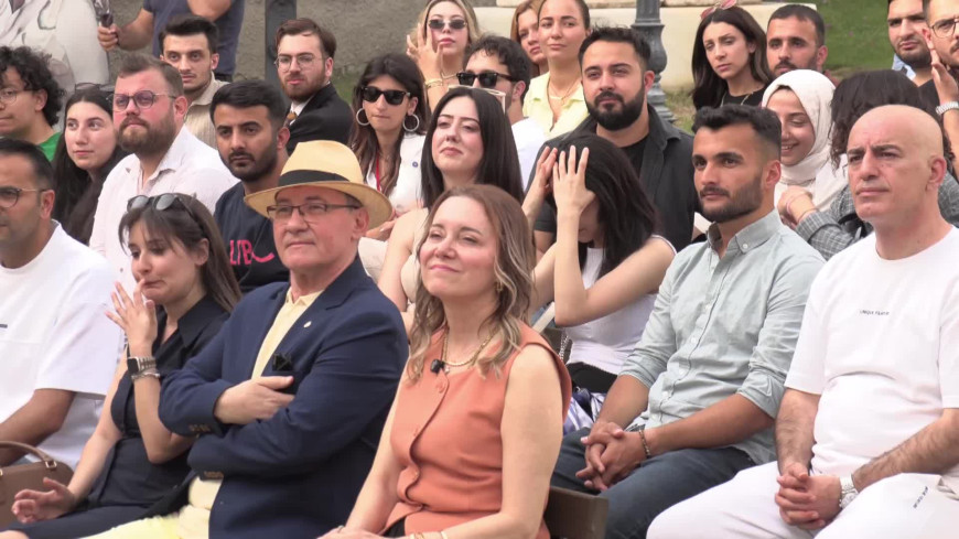 Konak Belediye Başkanı Nilüfer Mutlu: "Gençler toplumun vicdanı, aklı ve umudu"