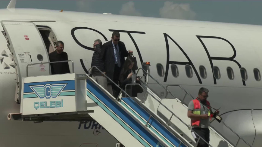 Özgür Özel, “Millet İradesine Sahip Çıkıyor” mitingi için Van’da... Özel: “Van'dan, Türkiye'ye önemli mesajlarımız olacak, herkesi mitinge bekliyoruz”