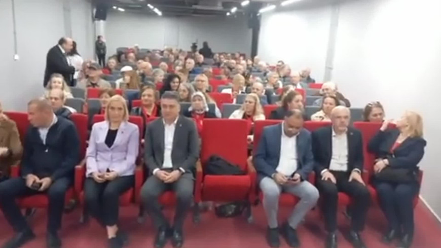Samsun'da “Türkiye’de ve Suriye’de Aleviler ve Siyasal Durum” konulu panel gerçekleştirildi