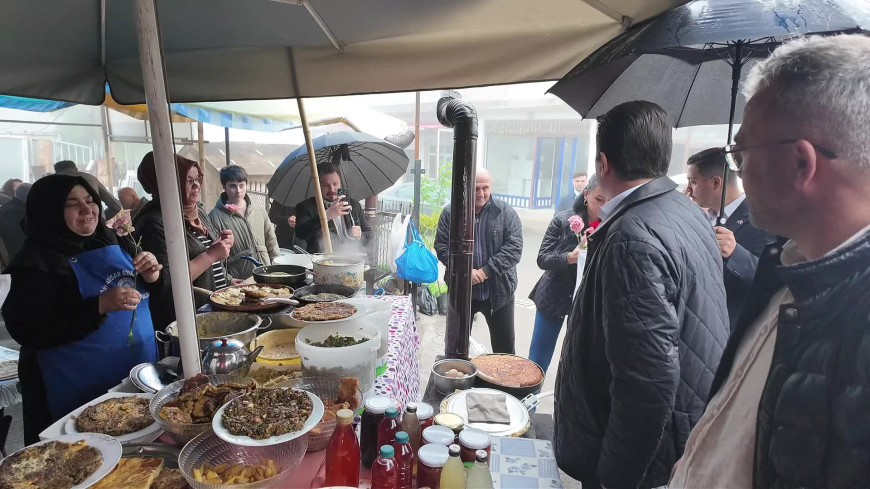 Ortahisar Belediye Başkanı Kaya, emekçi kadınların Anneler Günü'nü kutladı