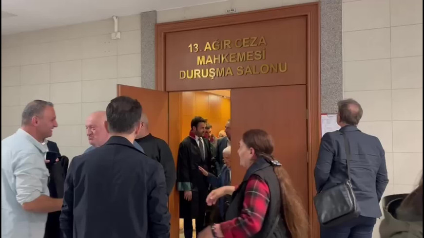Üç aydır tutuklu bulunan sanatçı Pınar Aydınlar ilk duruşmada tahliye oldu