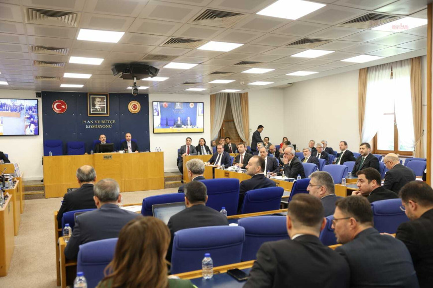 TBMM Plan ve Bütçe Komisyonu... CHP'li Ocaklı'dan TRT tepkisi: "Emeklinin, işçinin, yoksulun elektrik faturasından fonladığınız kurumu bu şekilde yağmalıyor musunuz?"