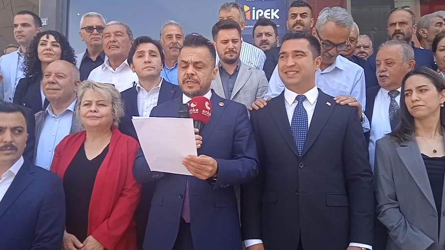 CHP Osmaniye İl Teşkilatı'ndan, Genel Başkan Özgür Özel’e yapılan fiziksel saldırıya tepki: "Cumhuriyet Halk Partisi korkmaz, sinmez, geri çekilmez"