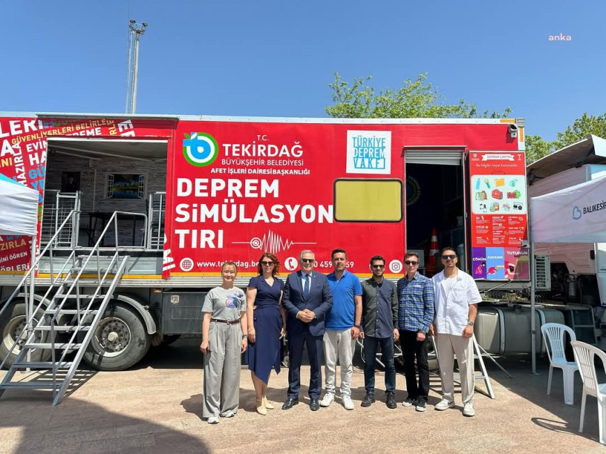 Bandırma Belediye Başkanı Mirza'dan Deprem Simülasyon TIR'ına ziyaret
