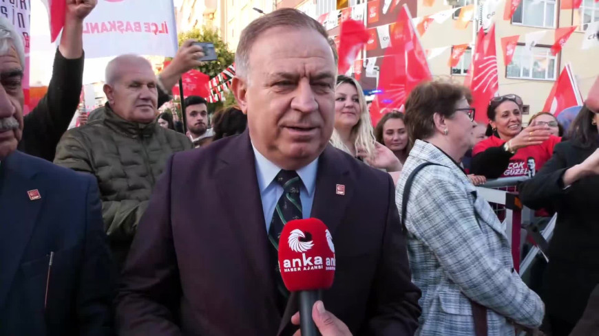 CHP'nin Silivri Mitingi... Gökan Zeybek: Terör örgütünün yöneticileriyle çözüm süreci ortaya getirilirken Sayın Ekrem İmamoğlu'nun tutsak tutulmasını kesinlikle kabul etmiyoruz