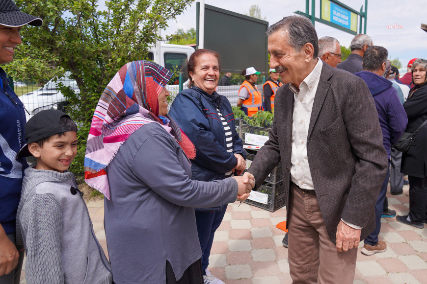 Tepebaşı Belediye Başkanı Ataç: “Vatandaşların emekleriyle fideler ürüne dönüşecek”
