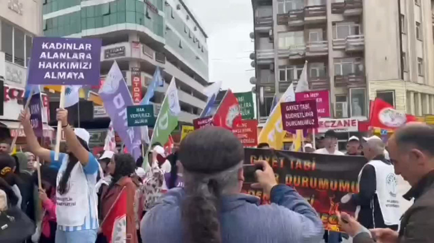 Elazığ'da 1 Mayıs kutlamaları... Tertip Komitesi Başkanı Kenan Korkmaz: "Emek bizim, gelecek bizim. Yeni bir başlangıç için buradayız"