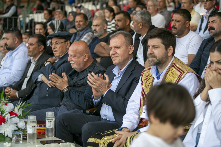 Mersin Büyükşehir Belediye Başkanı Seçer, Hıdırellez Molla Kerim Karakucak Güreşleri'ni izledi