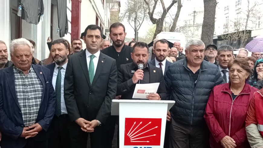 CHP Kars İl Teşkilatı, Özgür Özel'e yönelik fiziksel saldırıyı kınadı