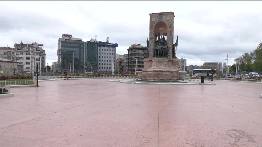 DİSK, Taksim Meydanı’nda... Arzu Çerkezoğlu iktidara seslendi: "Taksim yasağından vazgeçin, bu barikatları kaldırın"