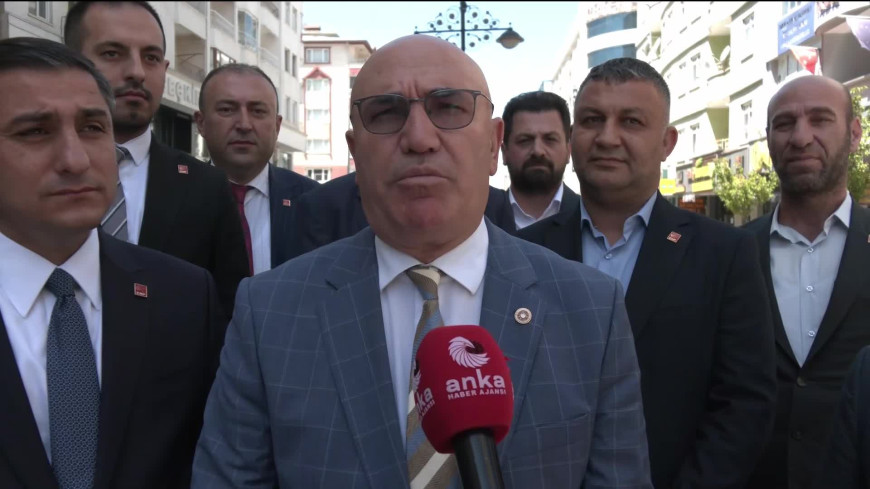 CHP’nin “Millet İradesine Sahip Çıkıyor” mitingi… Mahmut Tanal: "Ekrem Bey'in cezaevinde olması nedeniyle sosyal medyanın iletişime erişimi engellenmesi anayasal bir suçtur"