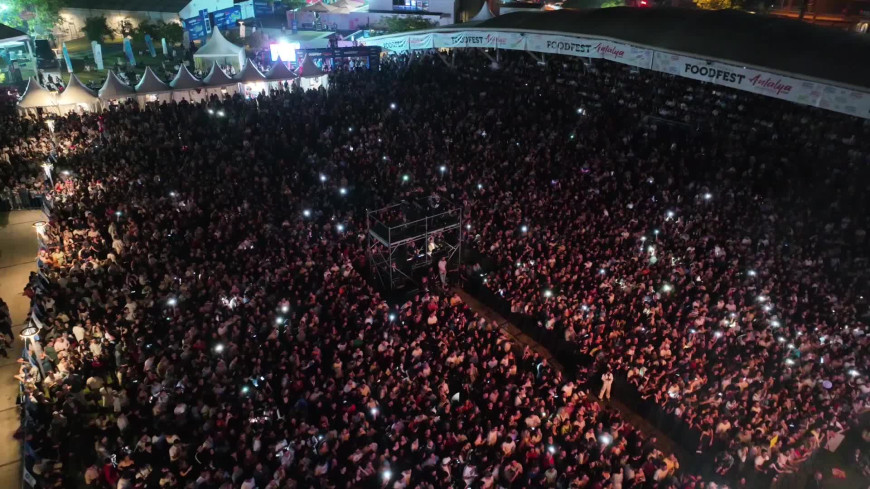 4. FoodFest Antalya Gastronomi Festivali'nde Simge sahne aldı