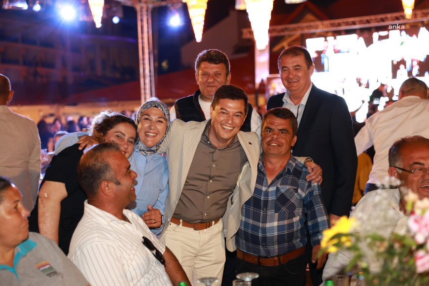 Marmaris Belediyesi personeli,  düzenlenen yemekte bir araya geldi 