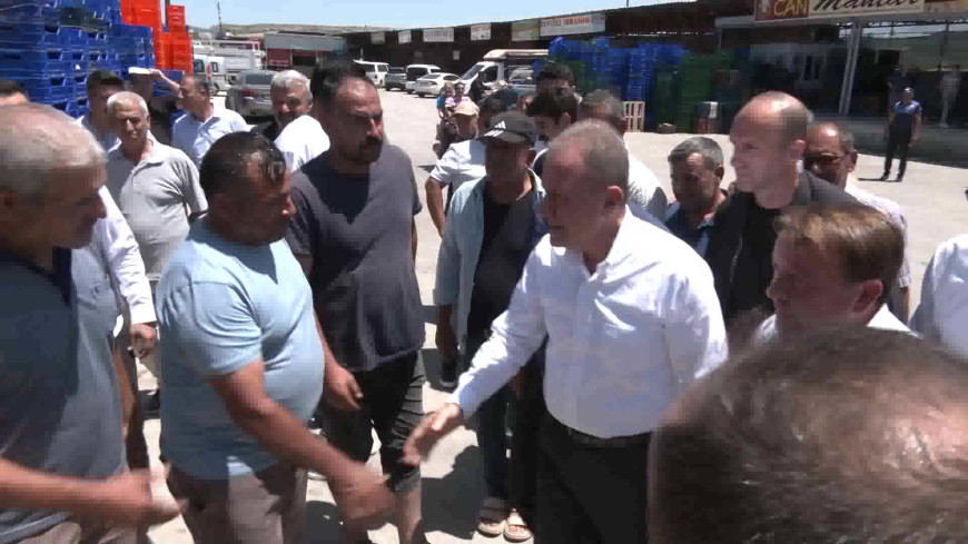 Vahap Seçer: "Belediyeler olarak tarımı önemsiyoruz, iktidara geldiğimizde de başköşeye koyacağız" 