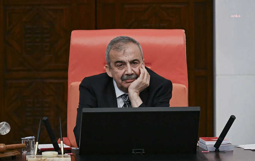 Sırrı Süreyya Önder hayatını kaybetti... Önder, pazartesi günü İstanbul'da son yolculuğuna uğurlanacak