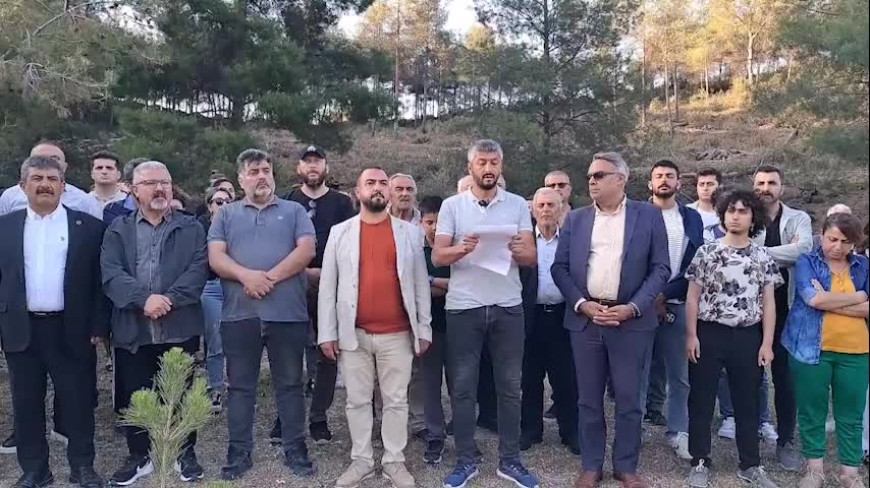 Hatay’ın Serinyol ilçesinde TOKİ köy evleri projesi için Yıldırım mesire alanında ağaç kesimine bölge halkından tepki