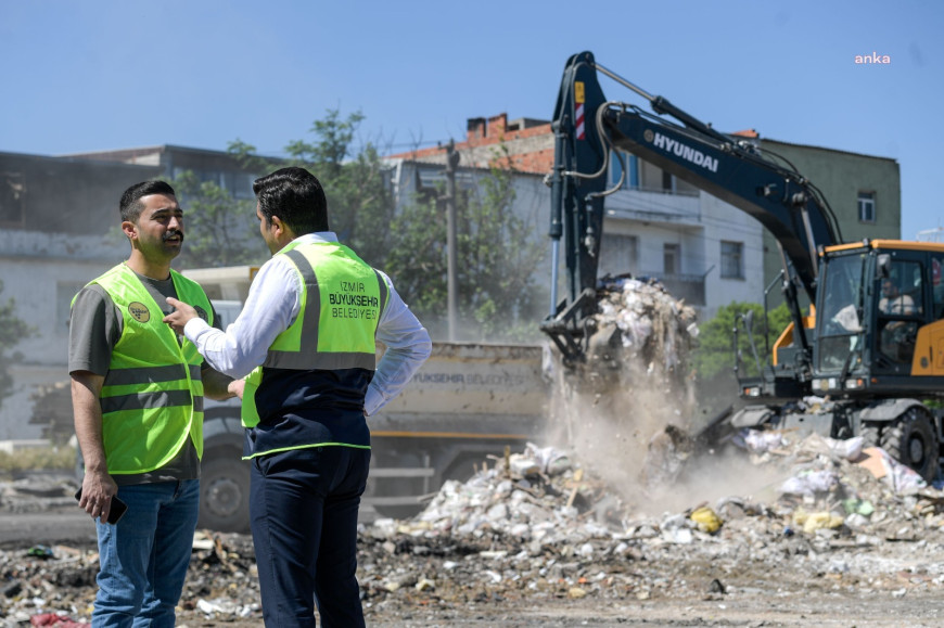 İzmir Büyükşehir Belediyesi’nden Buca’da temizlik operasyonu