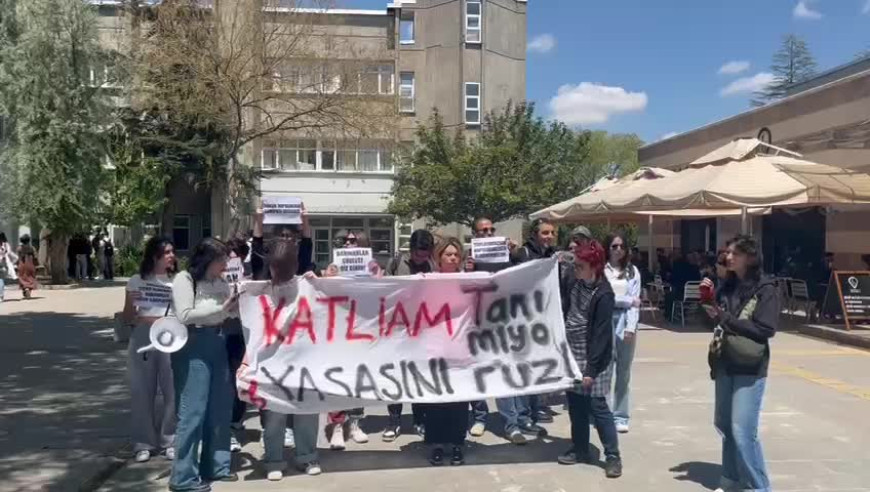 AYM’nin hayvan yasasının iptal istemini reddetmesine Hacettepe’li öğrencilerden tepki: “Katliam yasasını tanımıyoruz”