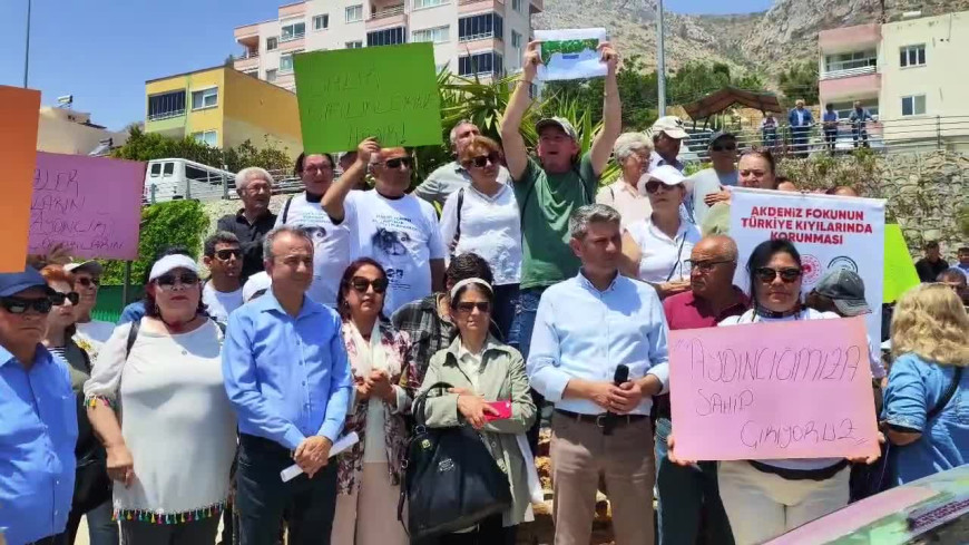 Mersin Aydıncık’ta balık çiftliklerine karşı bölge halkı eylem yaptı. Vatandaşlardan bilirkişiye: "Mesleki etik çerçevesinde karar vermenizi istiyoruz"