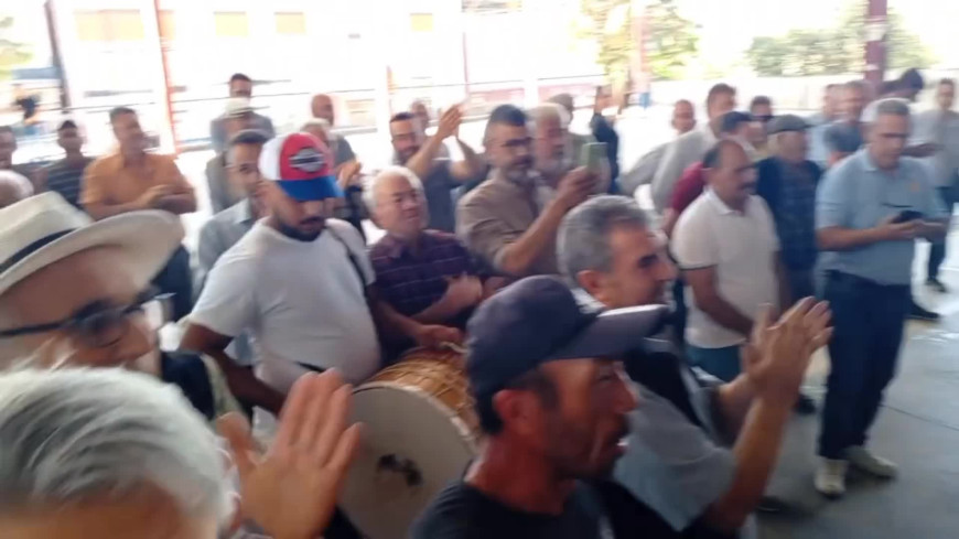 Aydın'da halk direndi, jeotermal şirketi yetkililerine toplantı yaptırmadı: "Burası incir ve zeytin memleketi. Toprağımıza dokunmasınlar"
