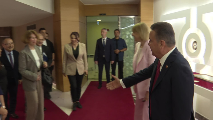 Birleşik Krallık'ın Türkiye Büyükelçisi Morris, Başkan Muhittin Böcek’i ziyaret etti